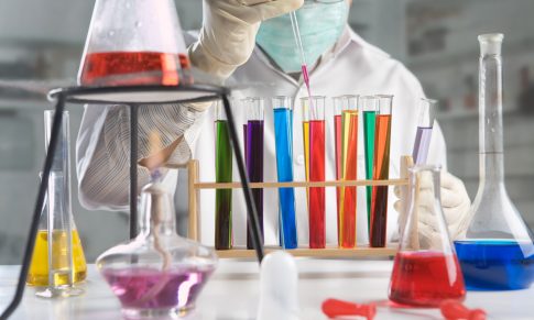 Líderes de negócios devem pensar como cientistas