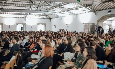 Aprender é um acontecimento social