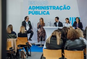 Administração pública e a singularidade no desenvolvimento de pessoas e equipas