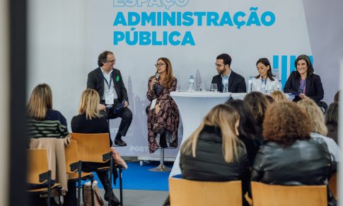 Administração pública e a singularidade no desenvolvimento de pessoas e equipas
